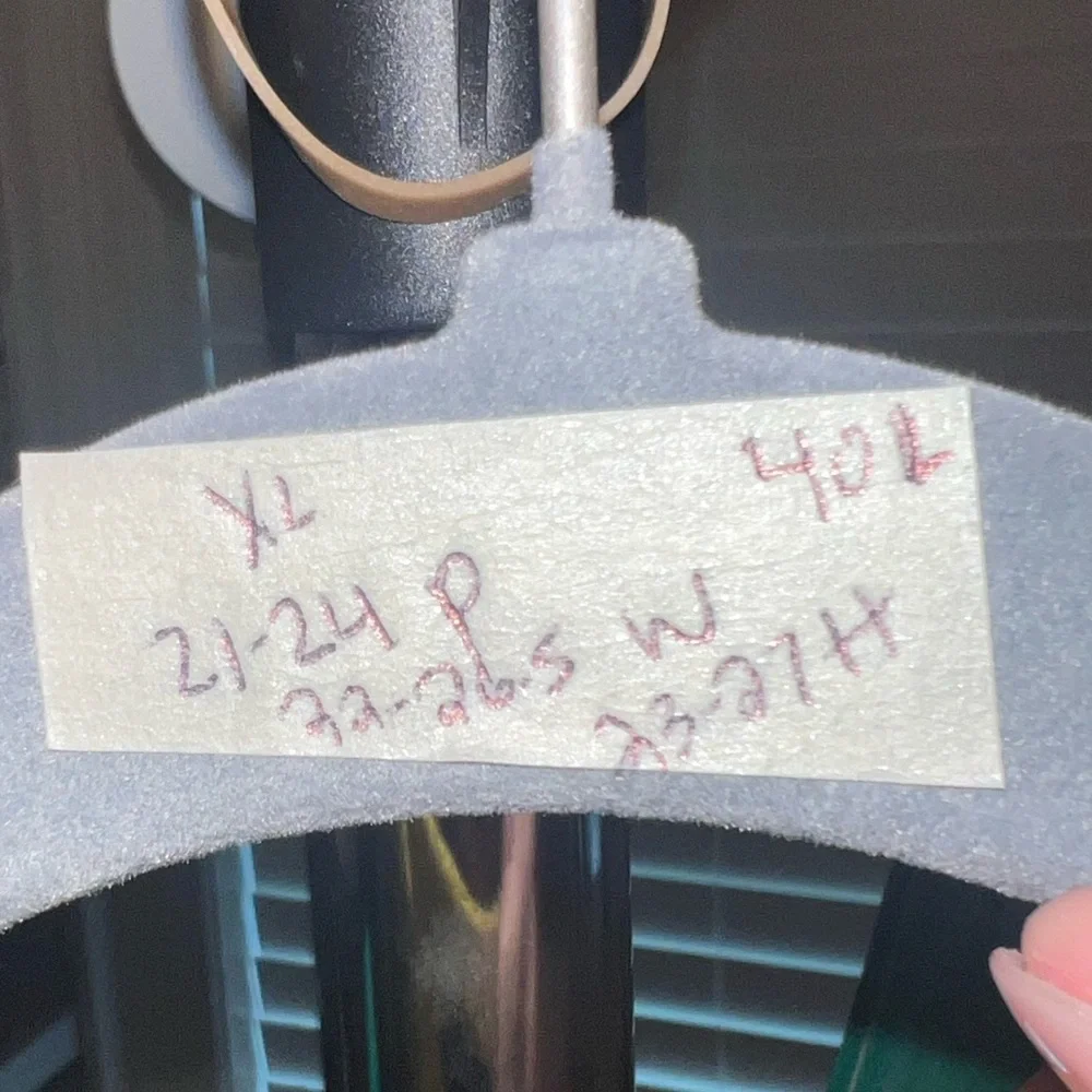 Tribal femme yellow eyelets detail dress - Picture 6 of 7